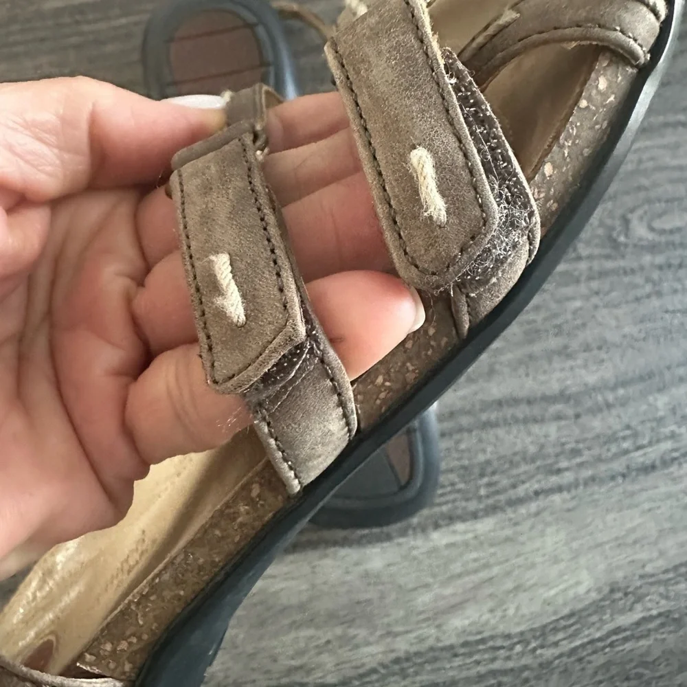 Elegant Beige Strappy Sandals